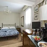 Stella Hotel 2*