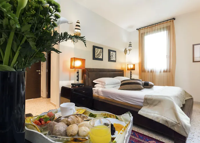 斯特拉别墅酒店 2*